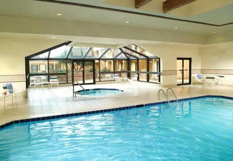 Courtyard By Marriott Atlanta Airport South/Sullivan Road College Park Facilidades foto